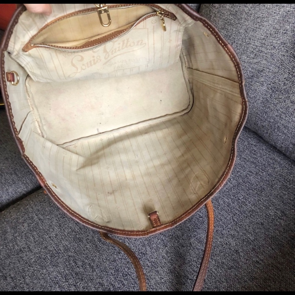 Louis Vuitton Neverfull MM - Picture 6 of 7